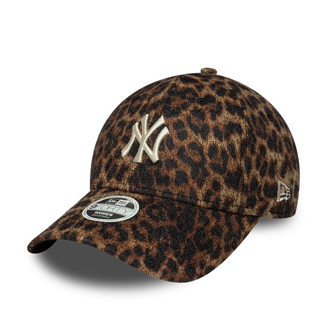 NEW ERA WMNS COSY LEOPARD 9FORTY NEYYAN  DAUBLK – MED BROWN