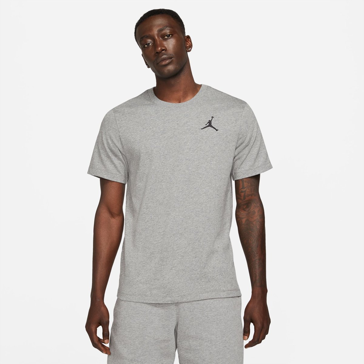 Nike M J JUMPMAN EMB SS CREW – CARBON HEATHER/BLACK