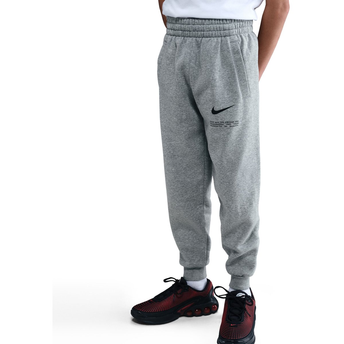 Nike Sportswear Club Fleece Jogger BRND NRG Kinder – DK GREY HEATHER/BASE GREY/BLACK