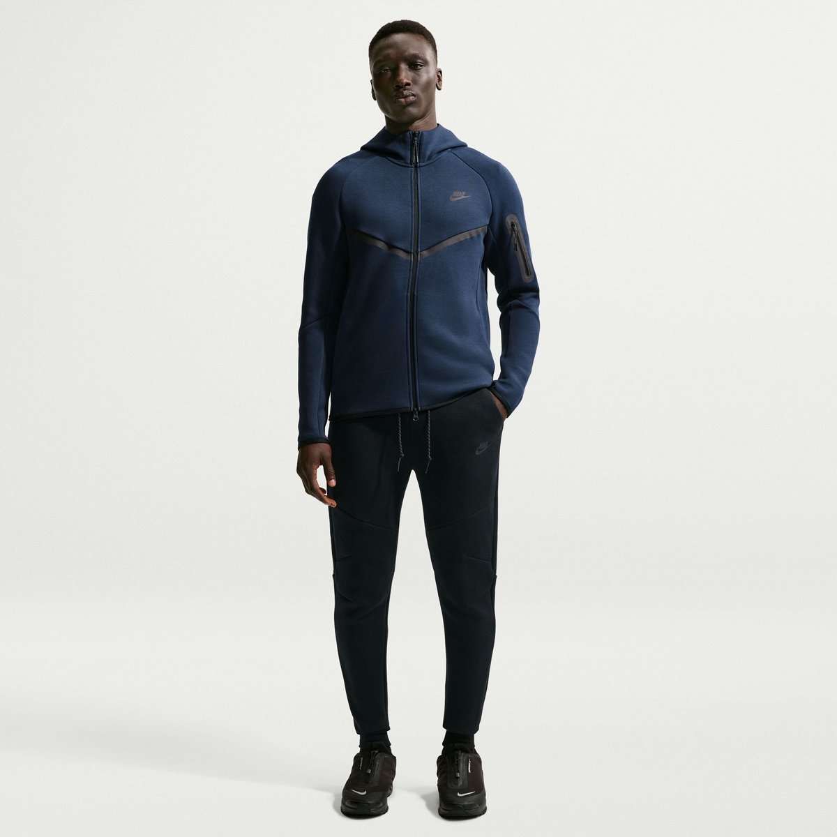 Nike Tech Fleece Jogger Freizeithose Herren – BLACK/BLACK