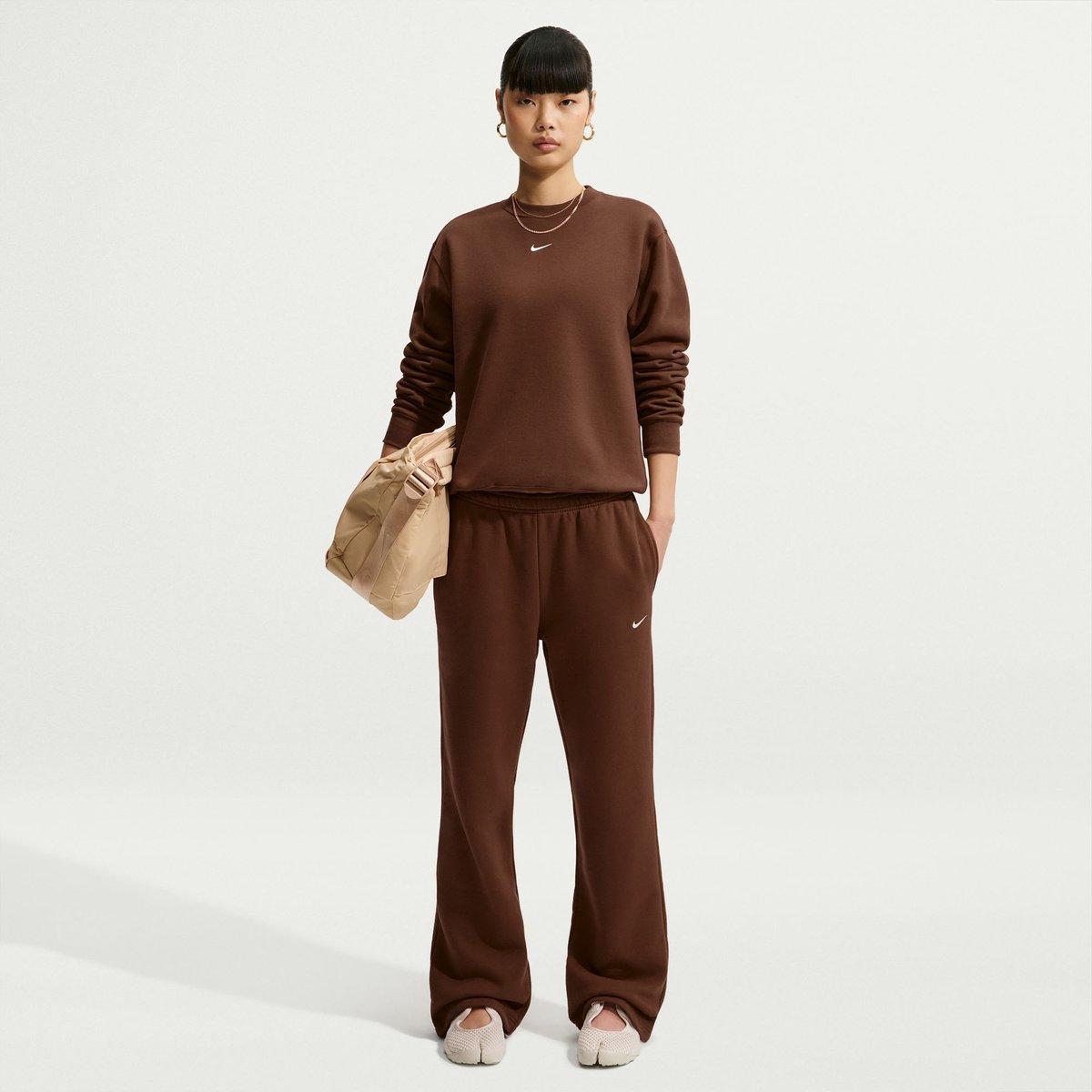 Nike Hose STUDIO FLEECE – CACAO WOW/SAIL