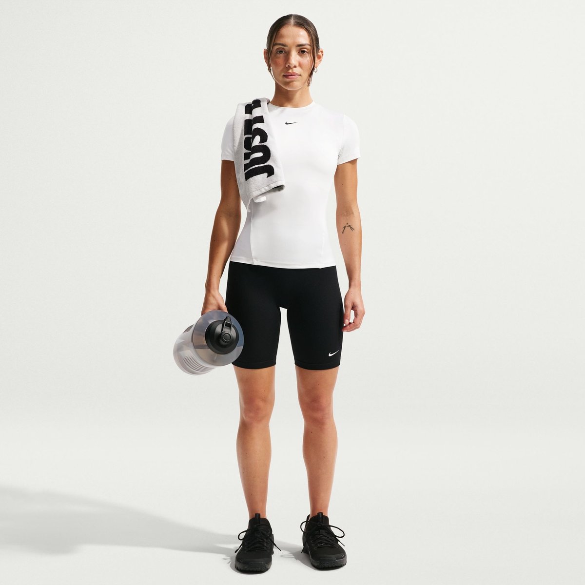 Nike Shirt ONE FITTED – WHITE/BLACK