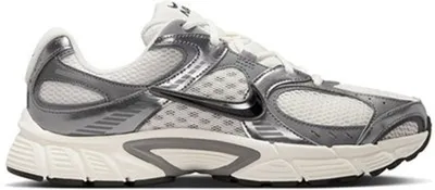 NIKE V5 RNR – PHANTOM/BLACK-PENCIL