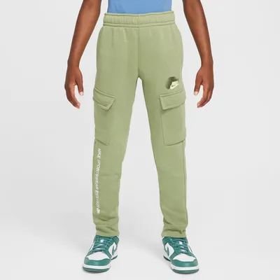 Nike Sporthose Sportswear Standard Issue – OIL GREEN