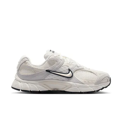 Nike W NIKE V5 RNR SUEDE 2 – SAIL/PALE IVORY-FOOTB